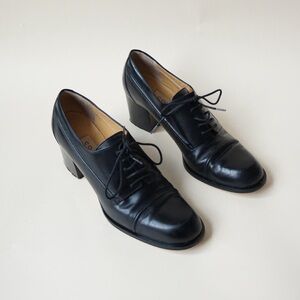 "Coach" Black Leather Oxford Cap Toe Lace Up Heel Pump - Size 6.5